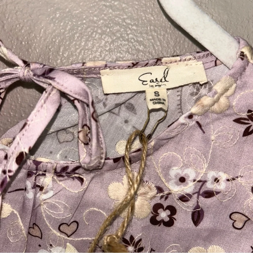 Easel Lavender puff sleeve babydoll Floral Tie-Neck Blouse - Picture 3 of 3